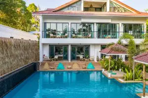 บาย เดอะ ซี เกาะหมาก / By The Sea Koh Mak