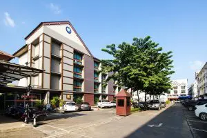 โรงแรมบีทู เชียงราย บูติค แอนด์ บัดเจท / B2 Chiang Rai Boutique & Budget Hotel