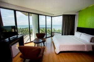 โรงแรม เดอะเซส บางแสน / The Sez Hotel Bangsaen