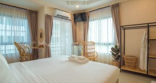 ไนซ์บีช บางแสน / NICE BEACH bangsaen