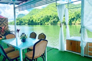 ริเวอร์ แจ่มจันทร์ by บ้านป้าพวงโฮมสเตย์ กาญจนบุรี / River Chaem Chan By Baan Pa Phuang Homestay Kanchanaburi