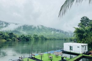 บ้านไม้ชายน้ำ ณ หมอเฒ่า กาญจนบุรี / Banmai Chay Nam Na Mo Thao Kanchanaburi