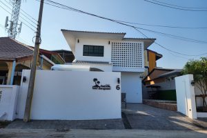 แน็พ บางแสน พูลวิลล่า / NAP Bangsaen Pool Villa