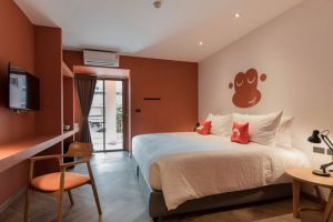 บลู มังกี้ ฮับ แอนด์ โฮเทล บางแสน / Blu Monkey Hub & Hotel Bangsaen