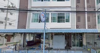 พอใจ เกสเฮ้าส์ บางแสน / Porjai Guesthouse Bangsaen