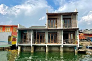 บ้านอยู่ดีมีความสุข เกาะสีชัง / Happy Home Koh Sichang