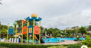 วารินทร์ บีช รีสอร์ท / Varin Beach Resort