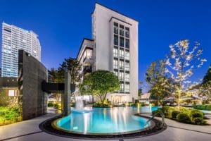 โรงแรมแมนฮัตตัน พัทยา / Manhattan Pattaya Hotel