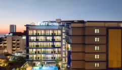 โรงแรมเลอวิท พัทยา / Lewit Hotel Pattaya