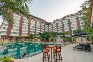 เมาน์เทน บีช รีสอร์ท พัทยา / Mountain Beach Resort Pattaya