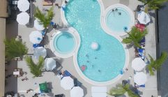 คอมโบ บีช โฮเทล สมุย / Combo Beach Hotel Samui