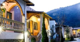 สแตมป์ ฮิลล์ รีสอร์ท / Stamp Hills Resort