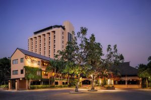 โรงแรมฮอลิเดย์ การ์เดน เชียงใหม่ / Holiday Garden Hotel Chiang Mai