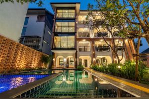 โรงแรมแชมร็อค เชียงใหม่ / Shamrock Chiangmai Hotel