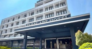 โรงแรมธาริส อาร์ท โฮเทล แพร่ / Taris Art Hotel Phrae